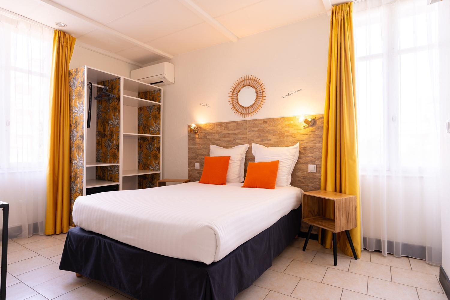 Hotel Le Castellamar سانت ماكسيم المظهر الخارجي الصورة